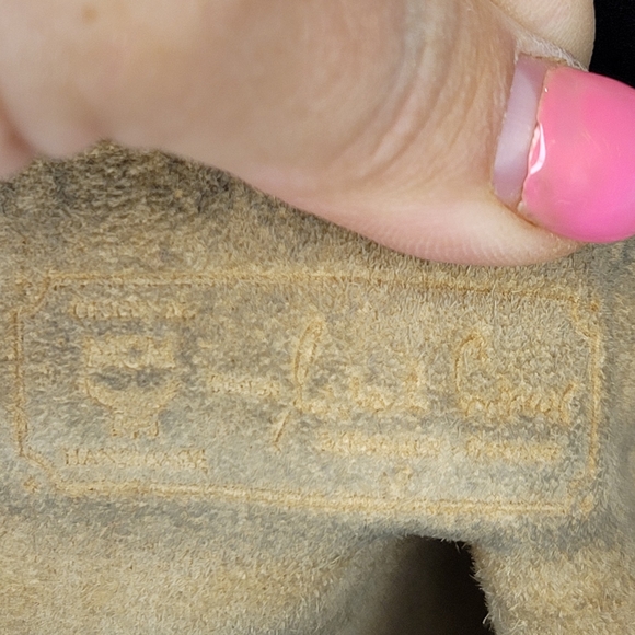 MCM Black Women's Bucket Shoulder Bag With Gold Chain Hardware - Picture 8 of 16